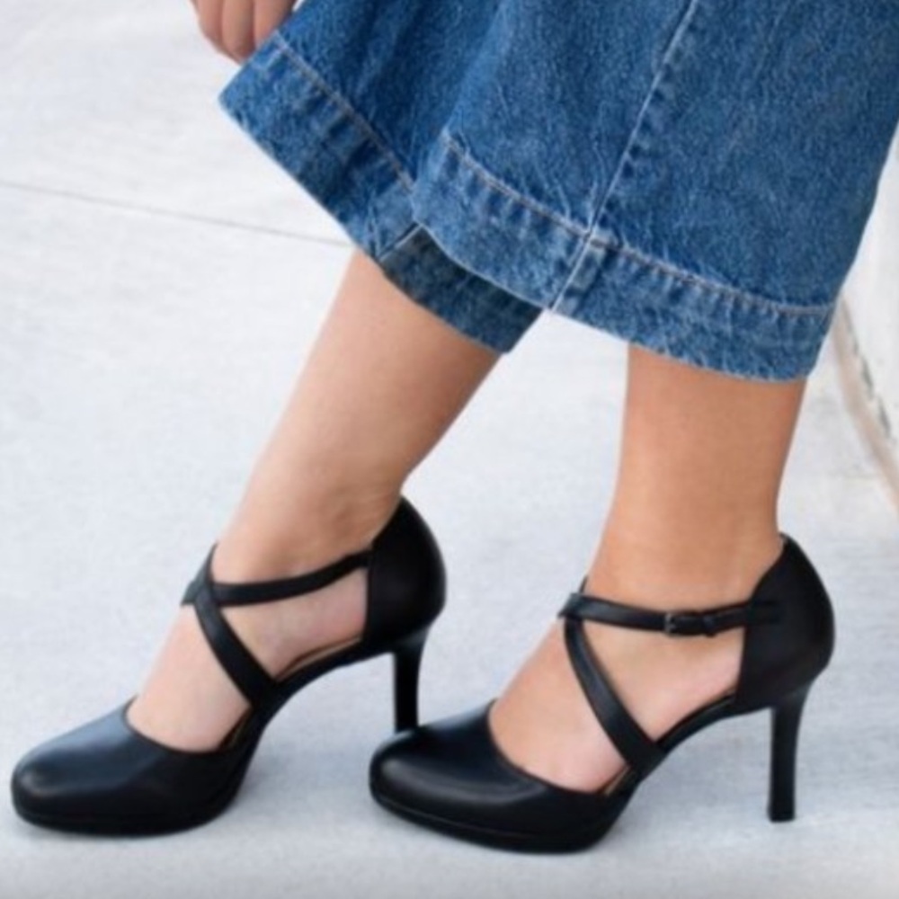 New Naturalizer Black Cruzen Heel